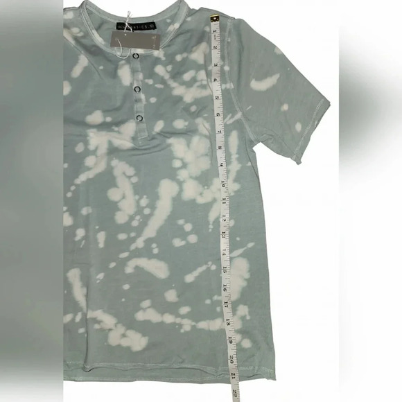 NWT Miki Miette Boy's Bleach Tie Dye Short Sleeve Button Detail Tee Size 10Y - Picture 3 of 6